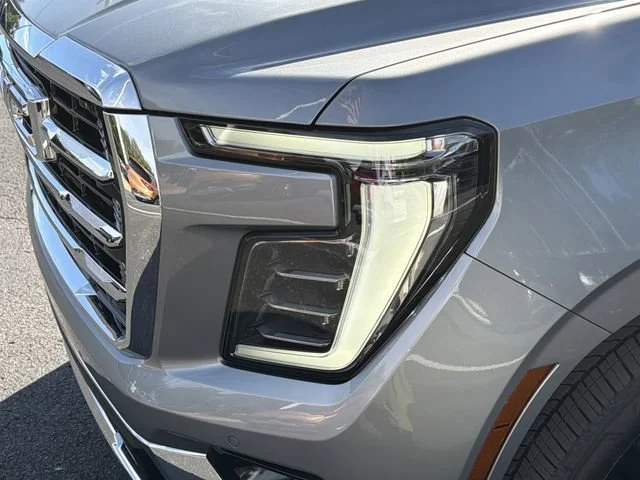 New 2026 Sterling Metallic GMC Elevation image 9
