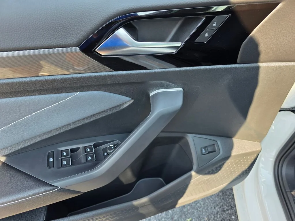 2026 Volkswagen Jetta SEL - Photo 10
