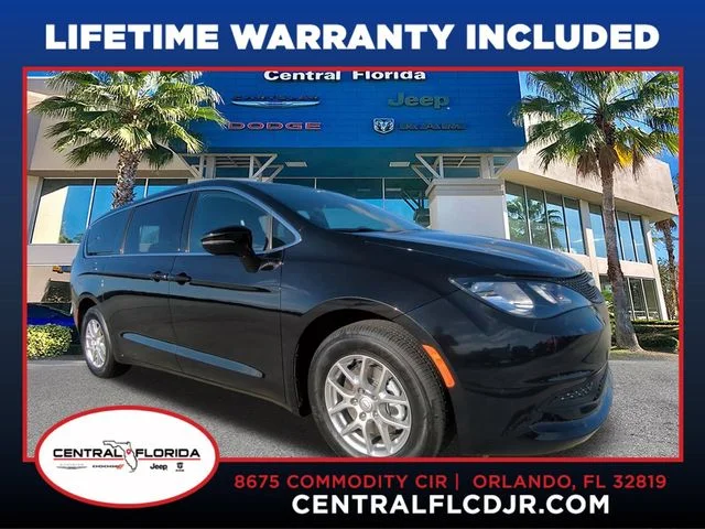 2026 Chrysler Voyager LX's photo