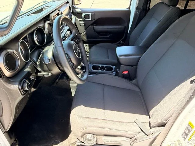 Certified Used 2023 White/off-white Jeep Willys image 11