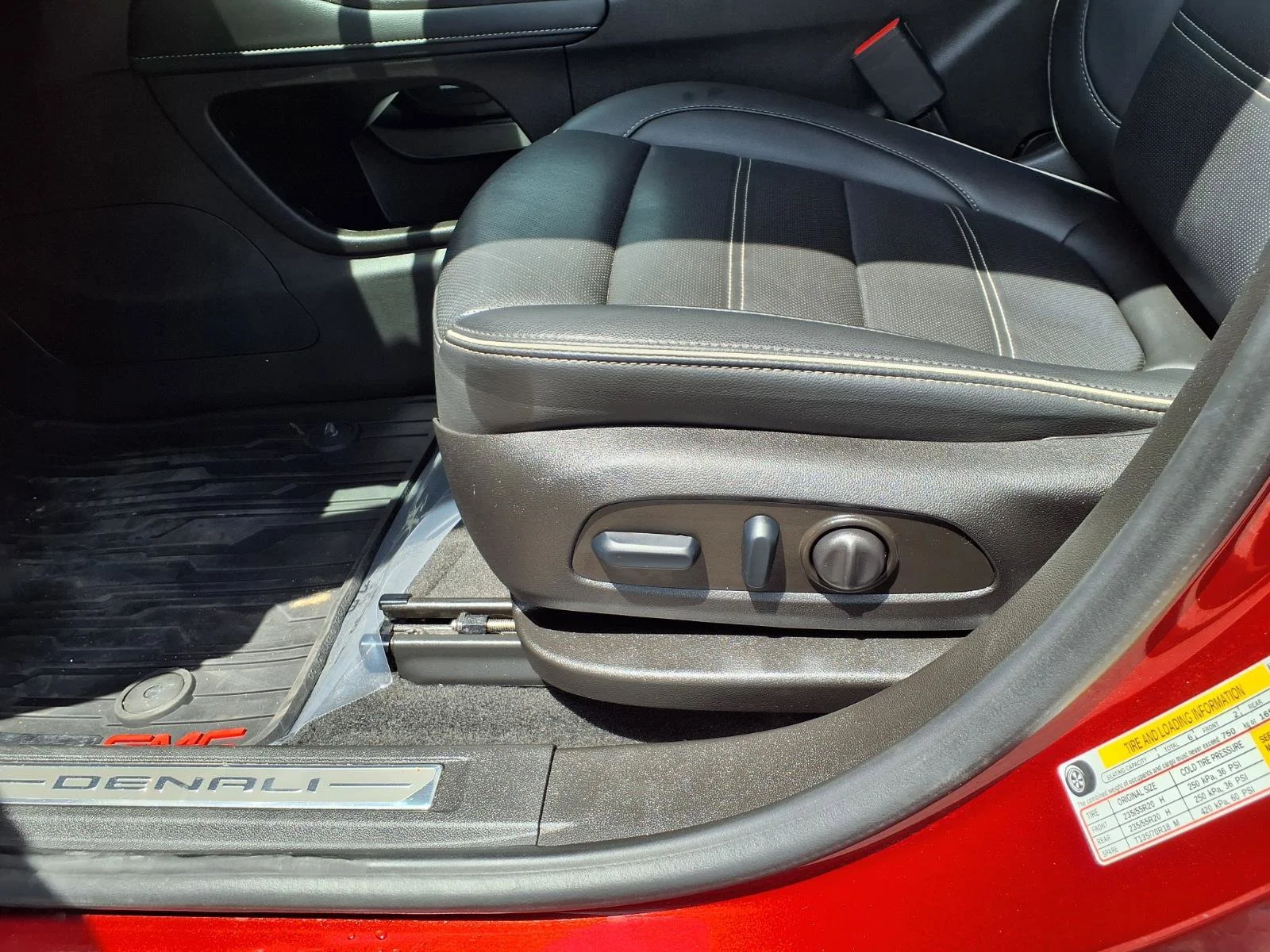 Used 2023 Volcanic Red Tintcoat GMC Denali image 17