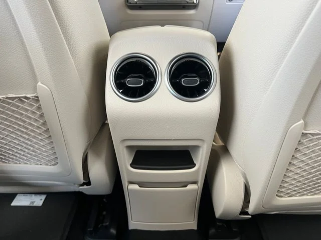Used 2025 Polar White Mercedes-Benz 300 image 44