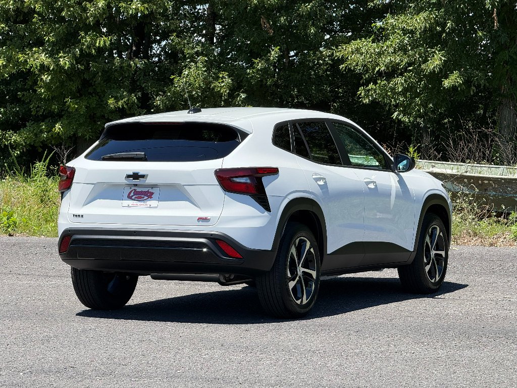 2026 Chevrolet Trax RS - Photo 9