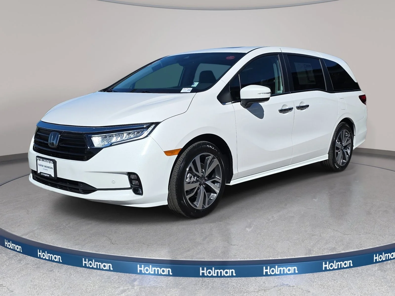 2023 Honda Odyssey Touring's photo