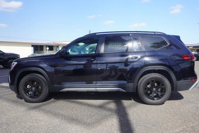 New 2026 Deep Black Pearl Volkswagen 2.0T Peak Edition image 10