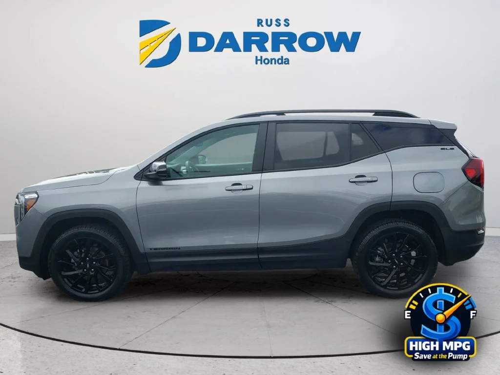 Used 2023 Silver GMC SLE image 2