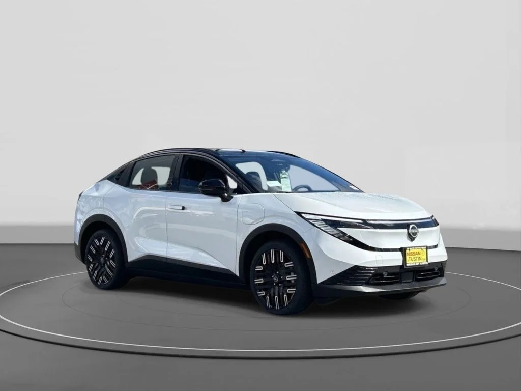 New 2026 Everest White Pearl Tricoat/Black Nissan PLATINUM+ image 5