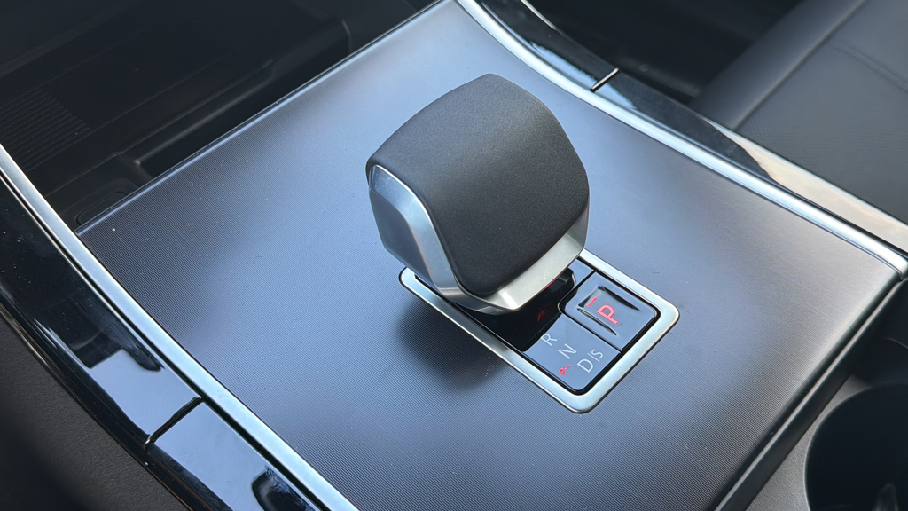 New 2026 Santorini Black Land Rover  image 21