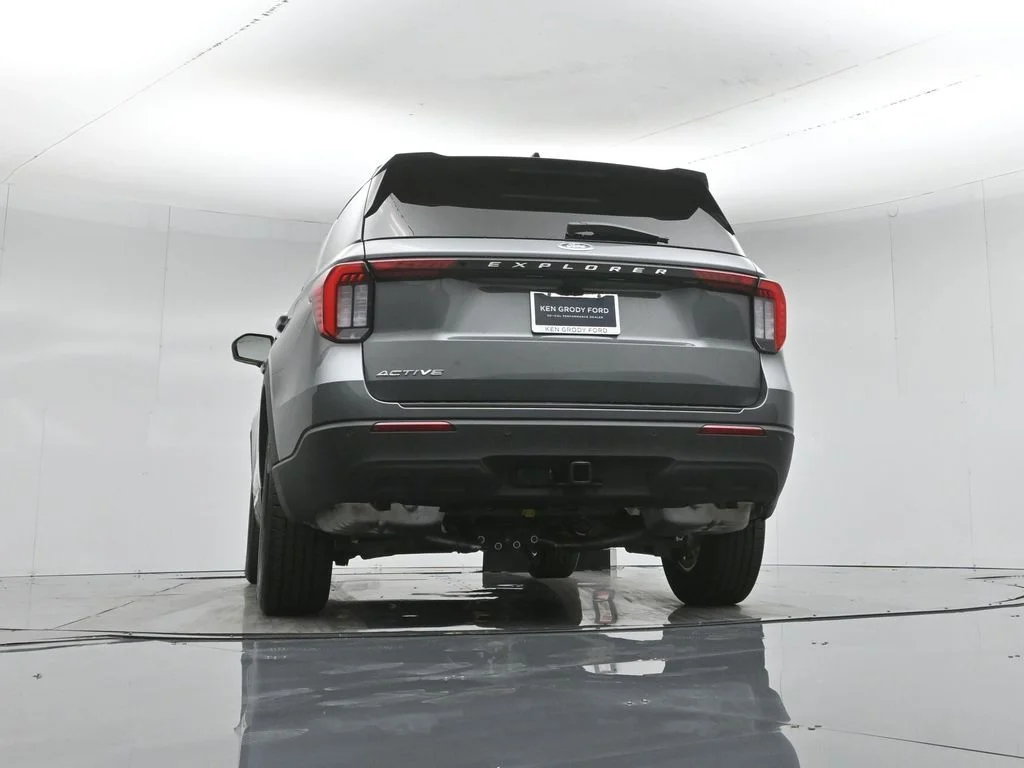 New 2026 Carbonized Gray Metallic Ford Active image 49