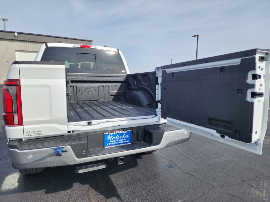 Used 2025 Oxford White Ford LARIAT image 6