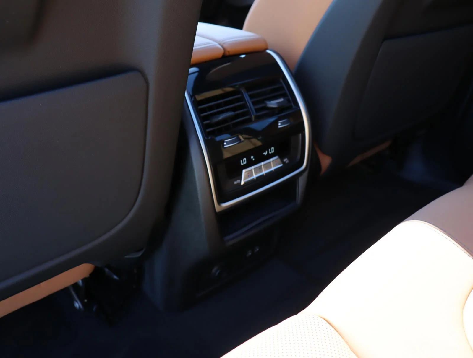 2025 BMW X5 40i - Photo 11