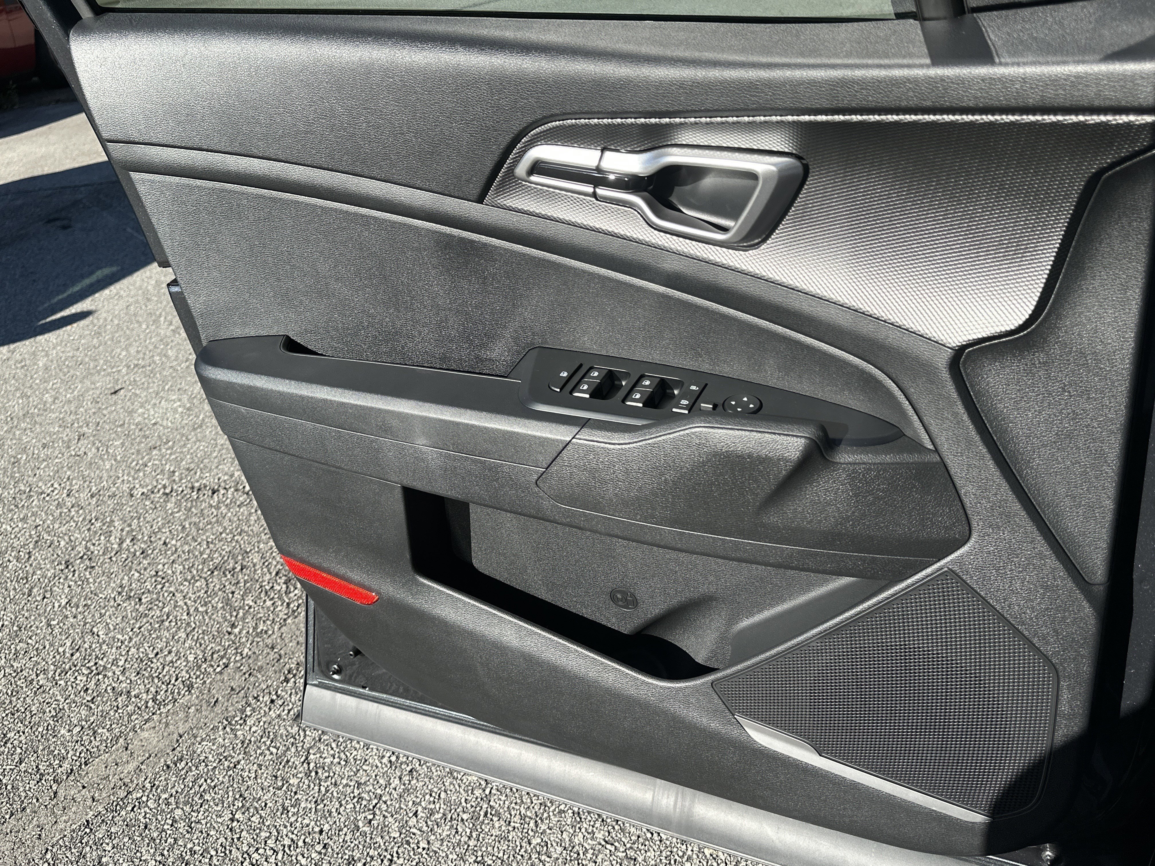 2025 Kia Sportage LX Hybrid - Photo 15