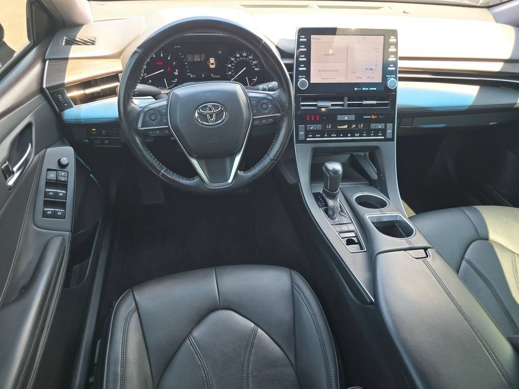 Used 2019 Midnight Black Metallic Toyota XLE image 4