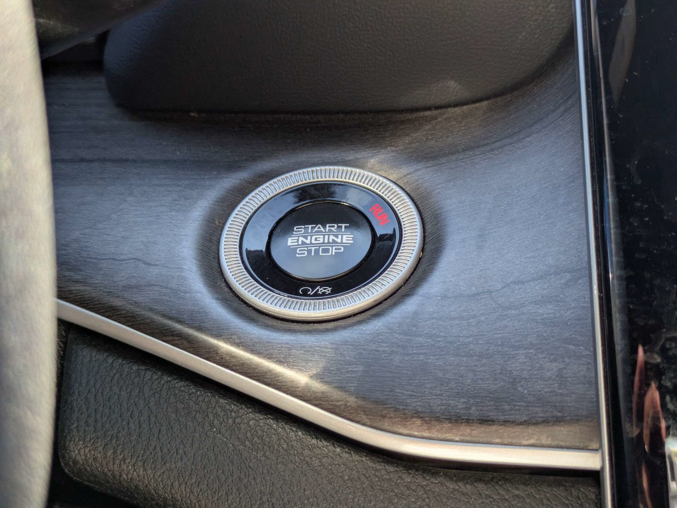 Used 2024 Gray Jeep Limited image 28