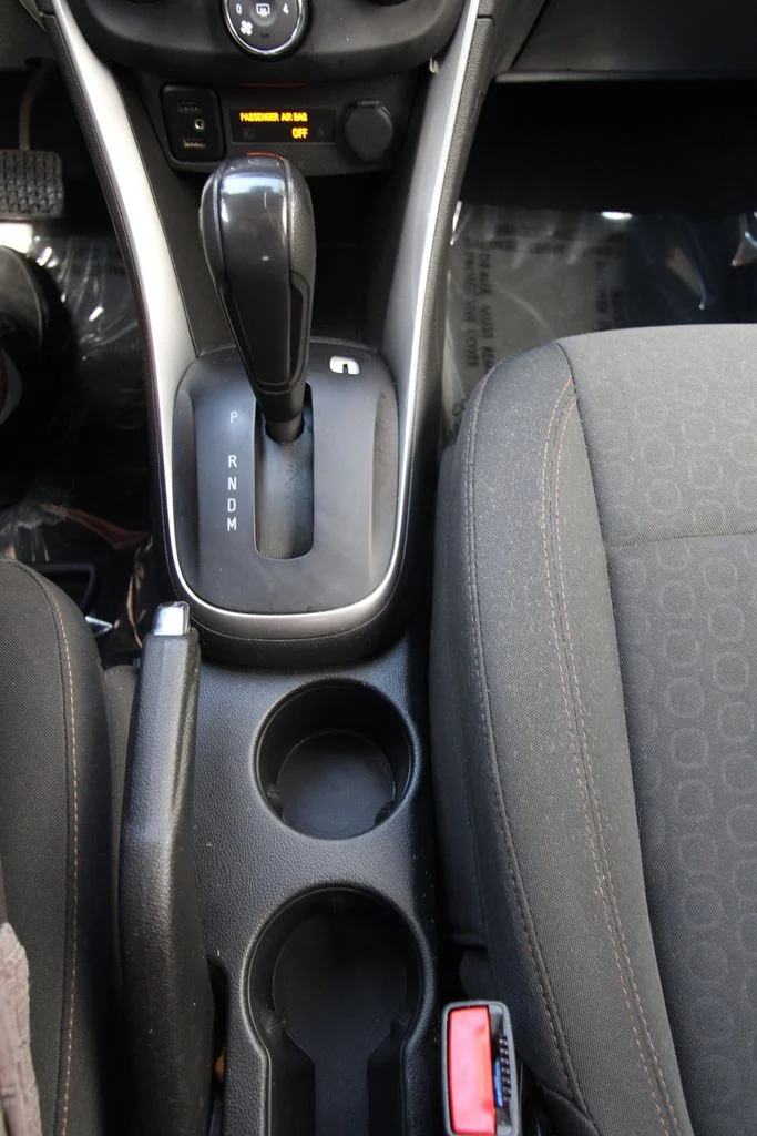 Used 2022 White Chevrolet LS image 23