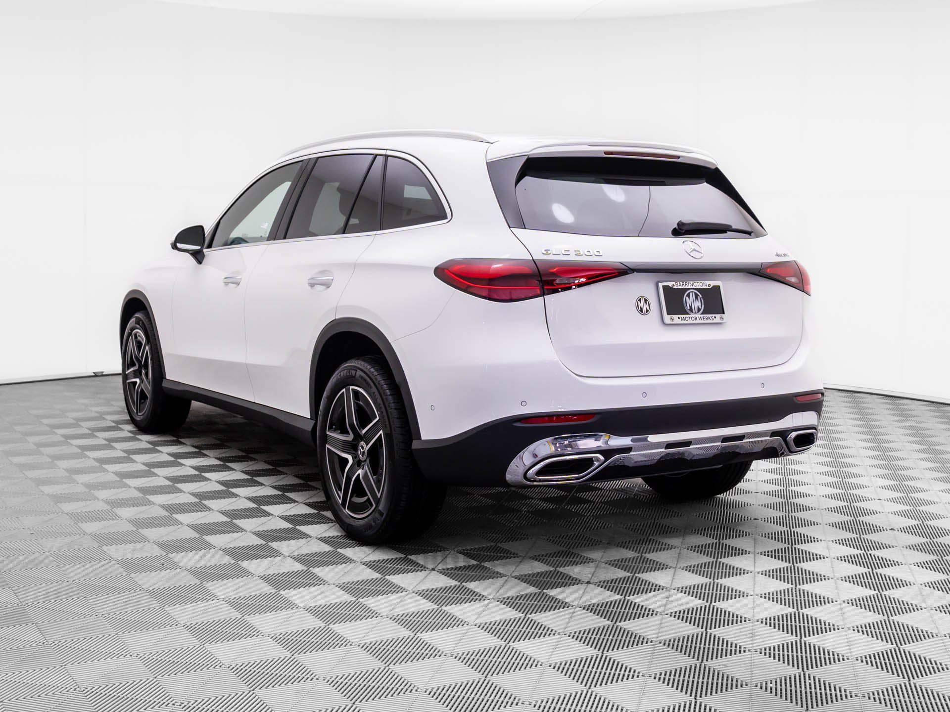New 2026 White Mercedes-Benz GLC 300 image 3