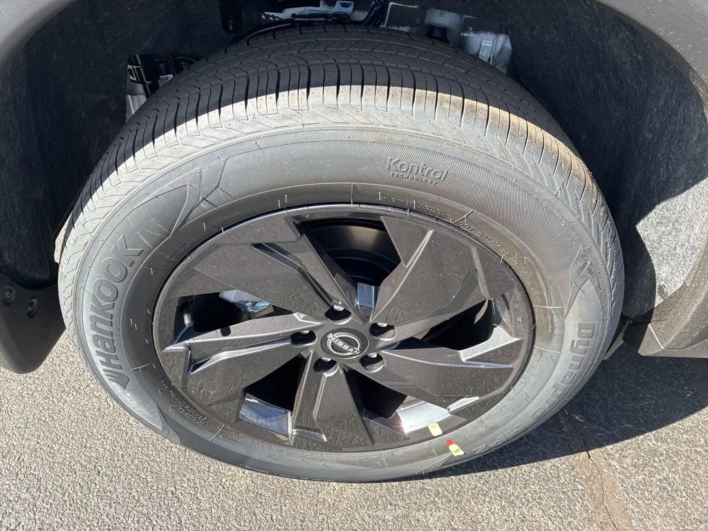 New 2026 Everest White Pearl TriCoat Nissan SV image 22