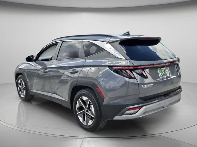 Used 2025 Gray Hyundai SEL Convenience image 8