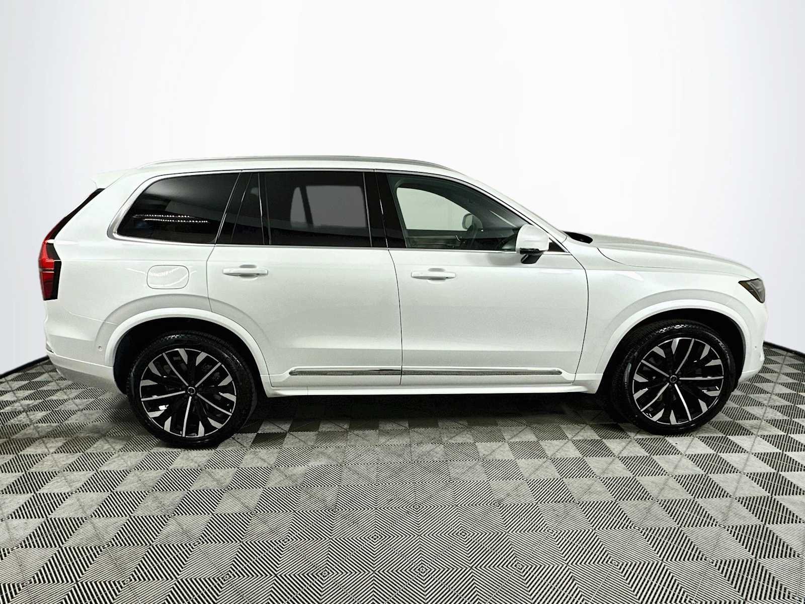 New 2026 Crystal White Volvo Plus image 8