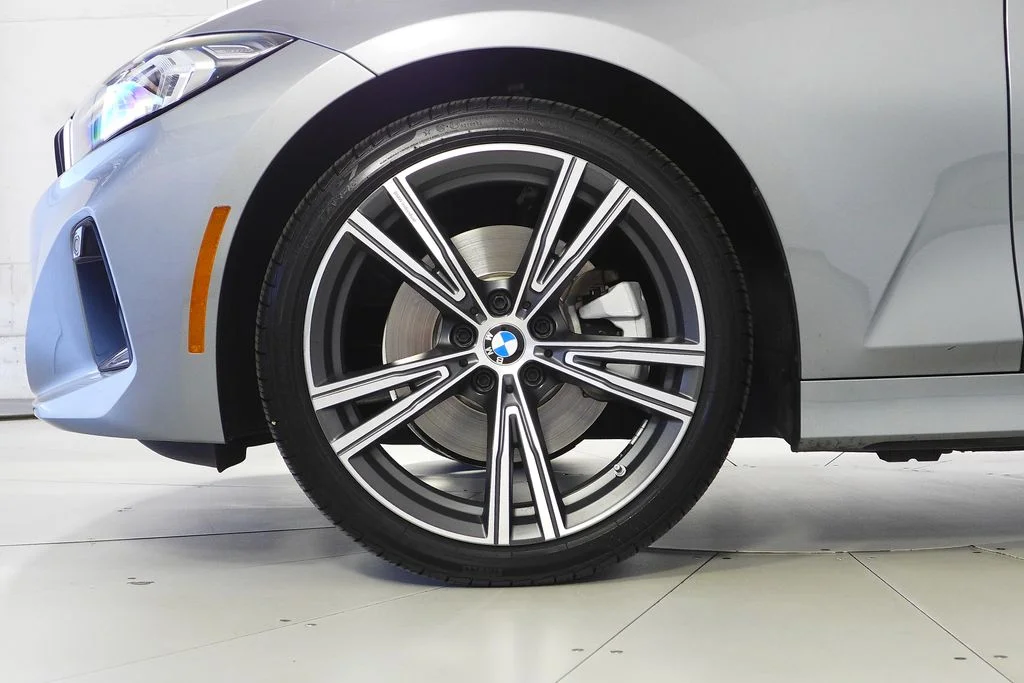 Used 2023 Gray BMW 330i image 5