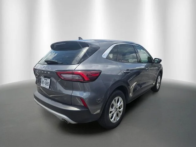 Used 2024 Gray Metallic Ford Active image 4