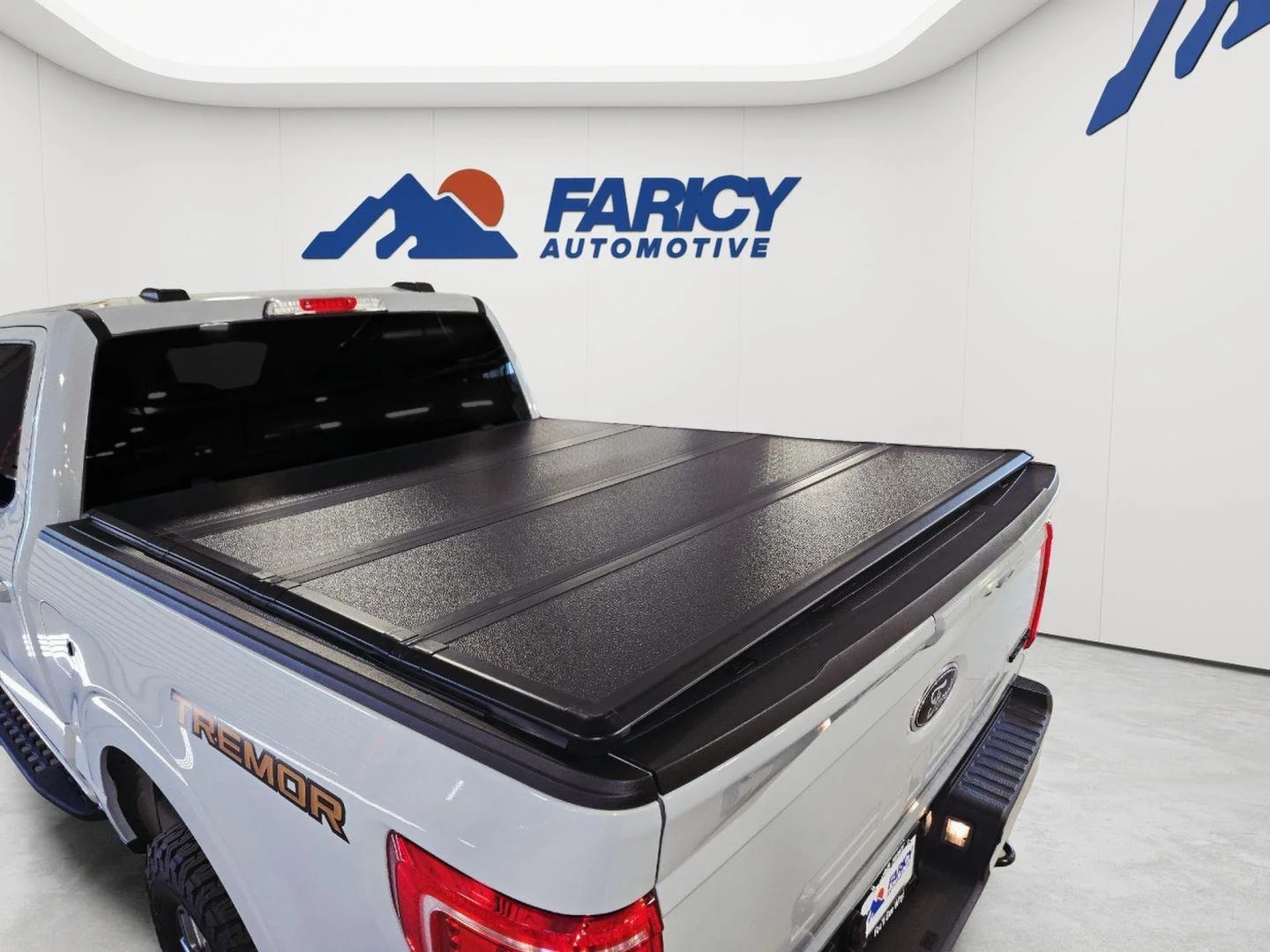 Used 2023 Avalanche Gray Ford Tremor image 53