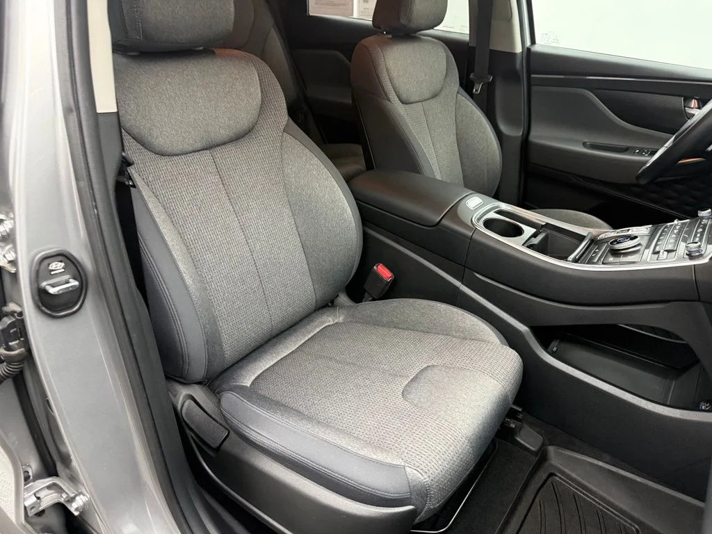 Used 2023 Silver Hyundai SEL image 33