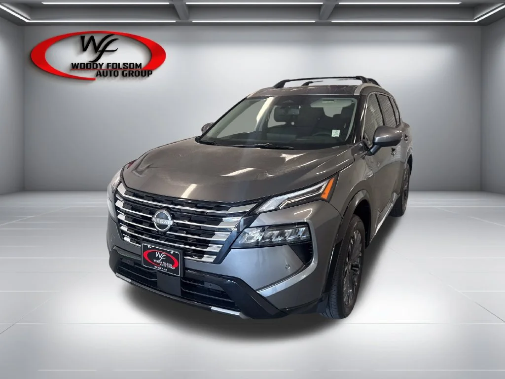 New 2026 Gun Metallic Nissan Platinum image 2