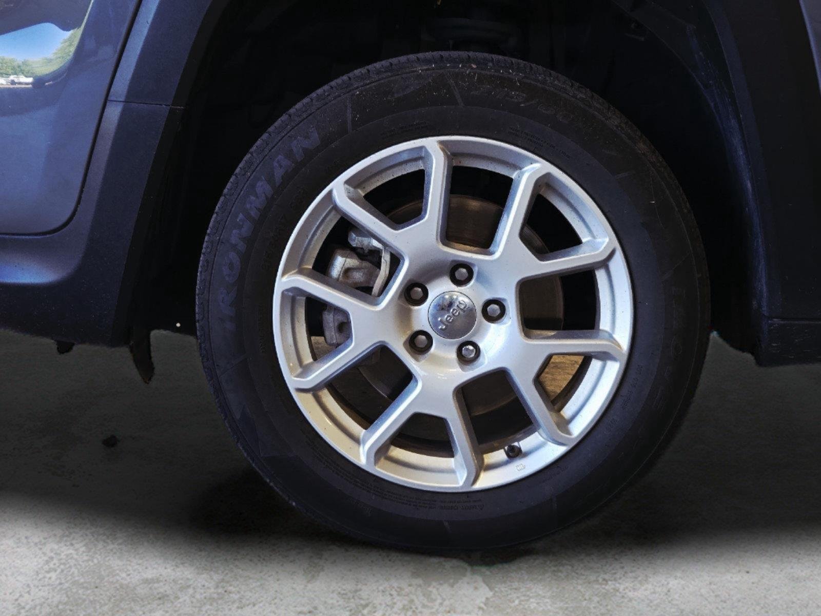 Used 2020 Sting-Gray Clearcoat Jeep Latitude image 53