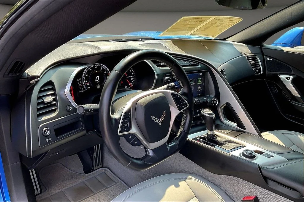 Used 2019 Blue Chevrolet Stingray image 18