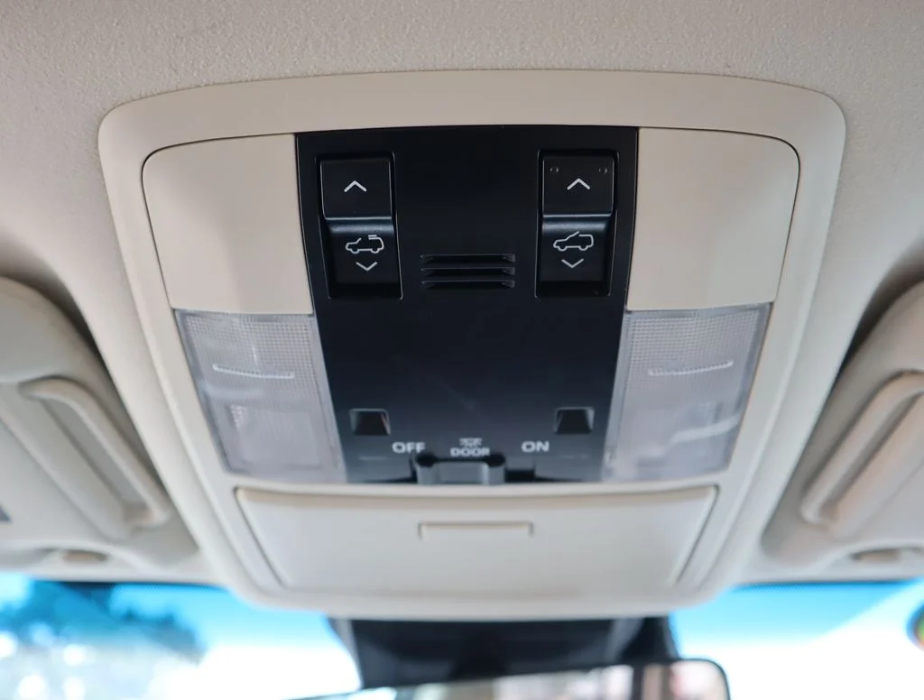 Used 2021  Lexus 460 Luxury image 35