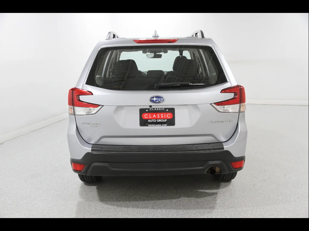 Used 2019 Ice Silver Metallic Subaru Base image 20