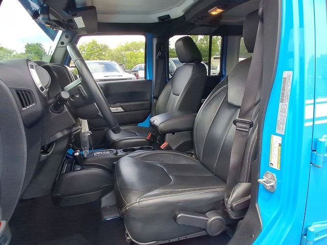 Used 2017  Jeep Unlimited Sahara image 23