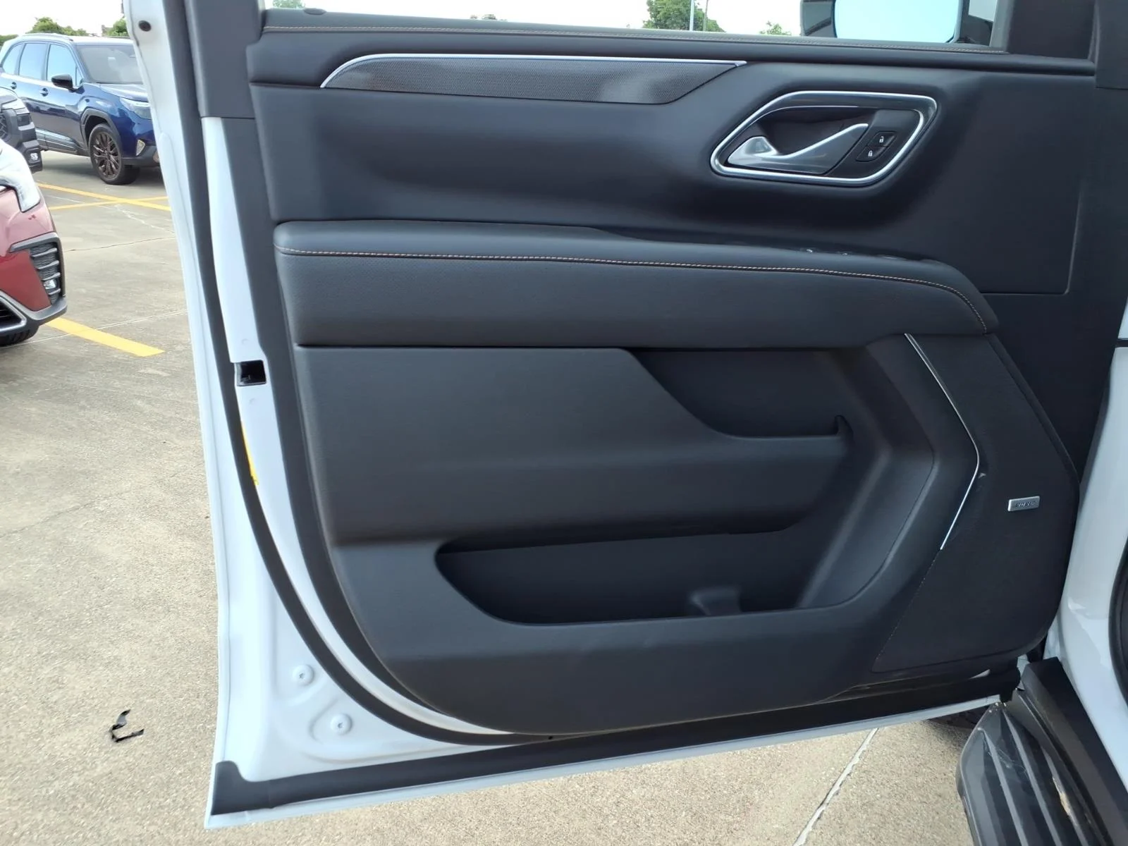 Used 2023 Summit White GMC AT4 image 20