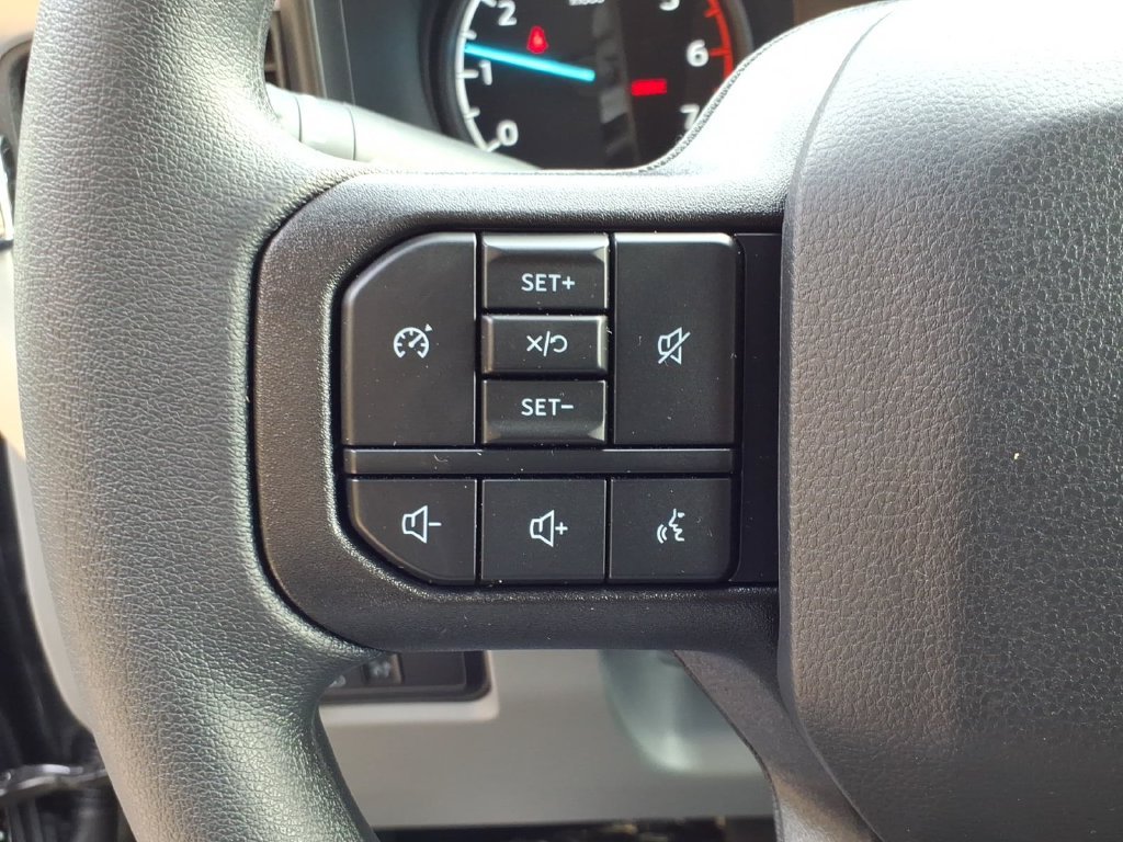 New 2027 Carbonized Gray Metallic Ford F-350® XLT image 24