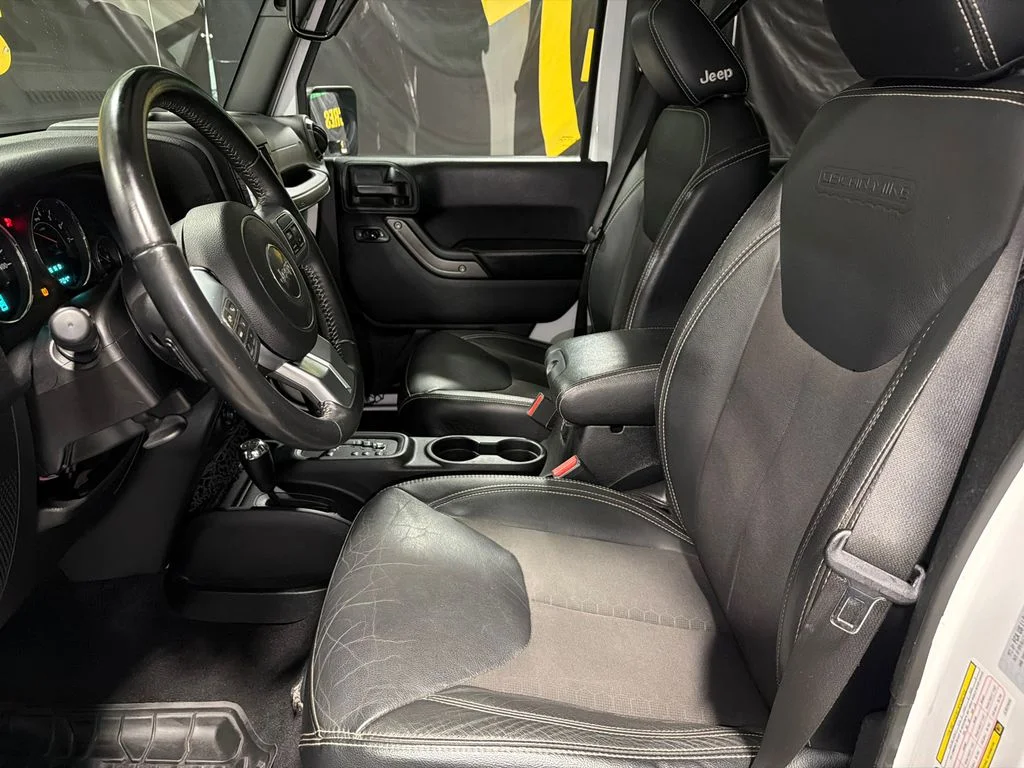 Used 2018 Bright White Clearcoat Jeep Freedom Edition image 13