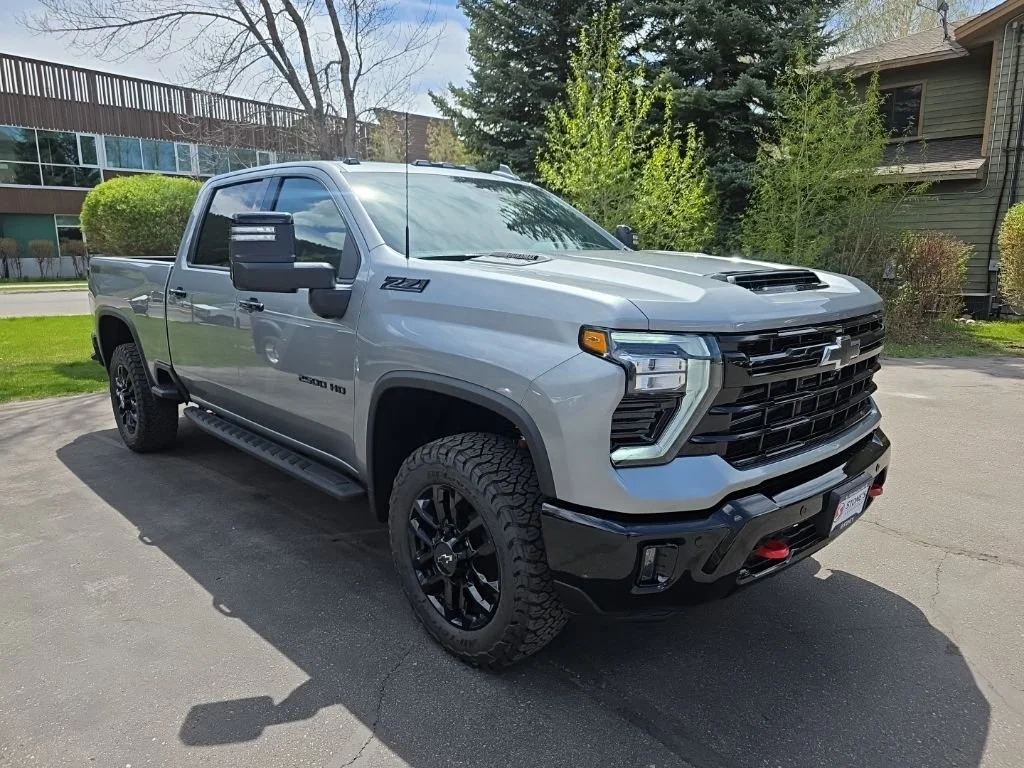 2026 Chevrolet Silverado HD LTZ 4WD Crew Cab Standard Box's photo