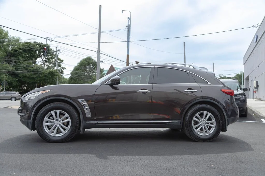 Used 2012 Black INFINITI Base image 3