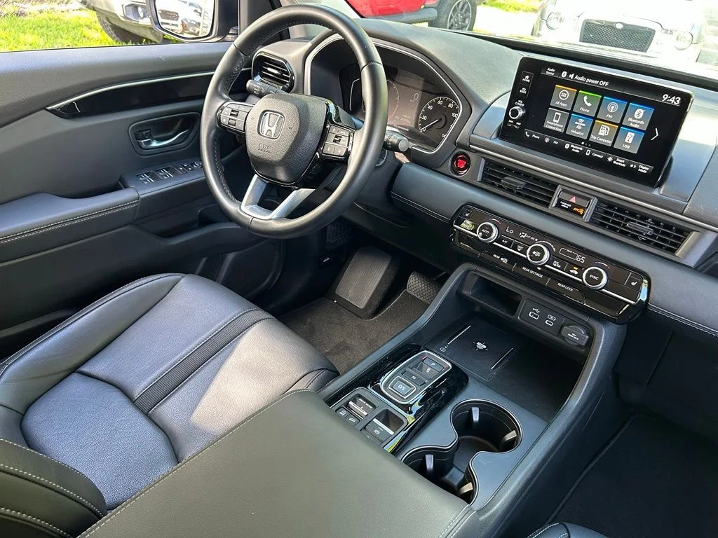 Used 2024  Honda EX-L image 9