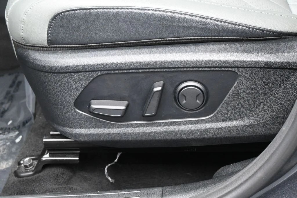 Used 2023 Gravity Gray Kia X-Pro Prestige image 11