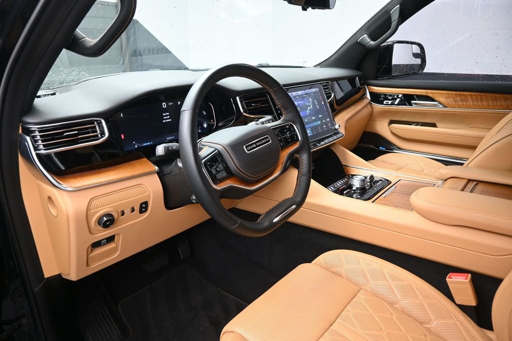 Used 2023 Black Jeep Series III image 19