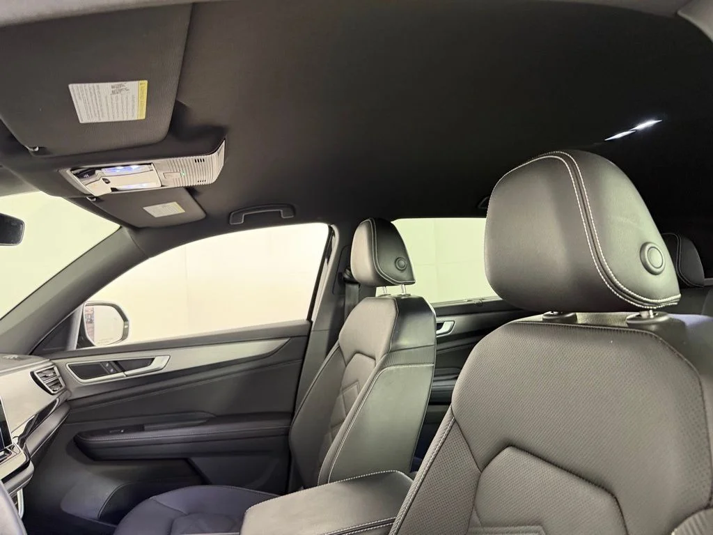 2025 Volkswagen Atlas Cross Sport SE w/Tech - Photo 22