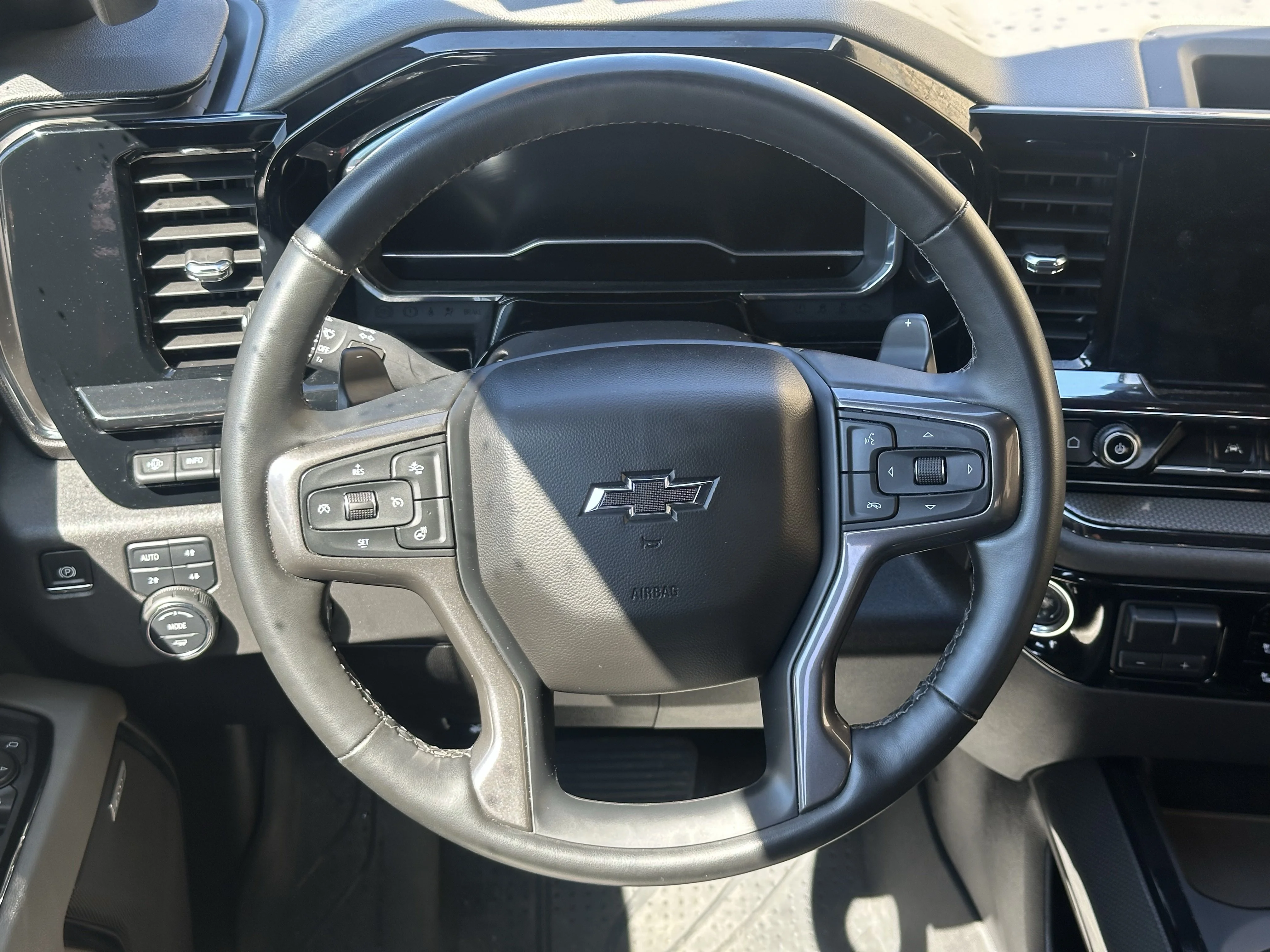 Certified Used 2025  Chevrolet ZR2 image 12