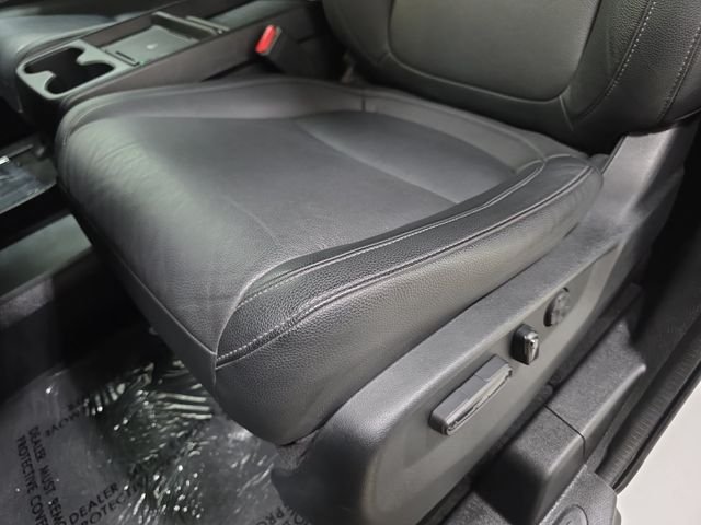 Used 2025 White Honda EX-L image 27