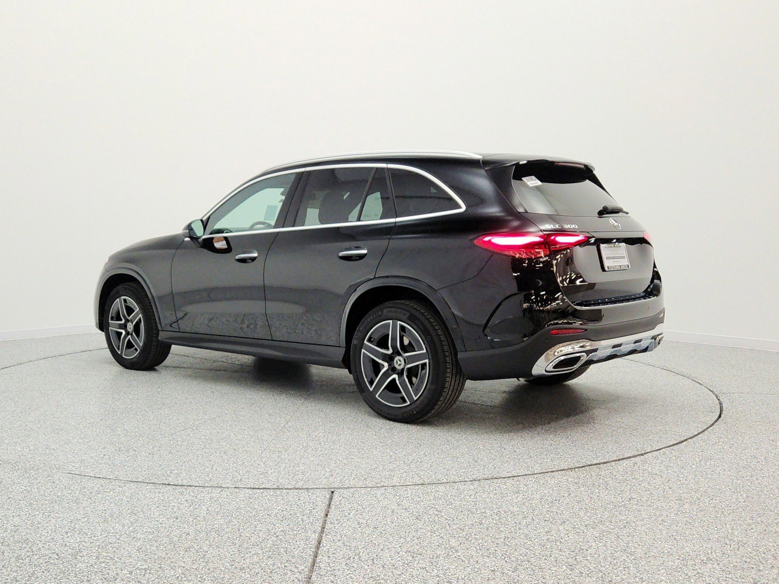 New 2026 Black Mercedes-Benz GLC 300 SUV image 36