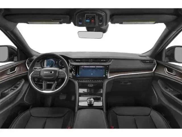 New 2026 Baltic Gray Metallic Clearcoat Jeep Laredo image 5