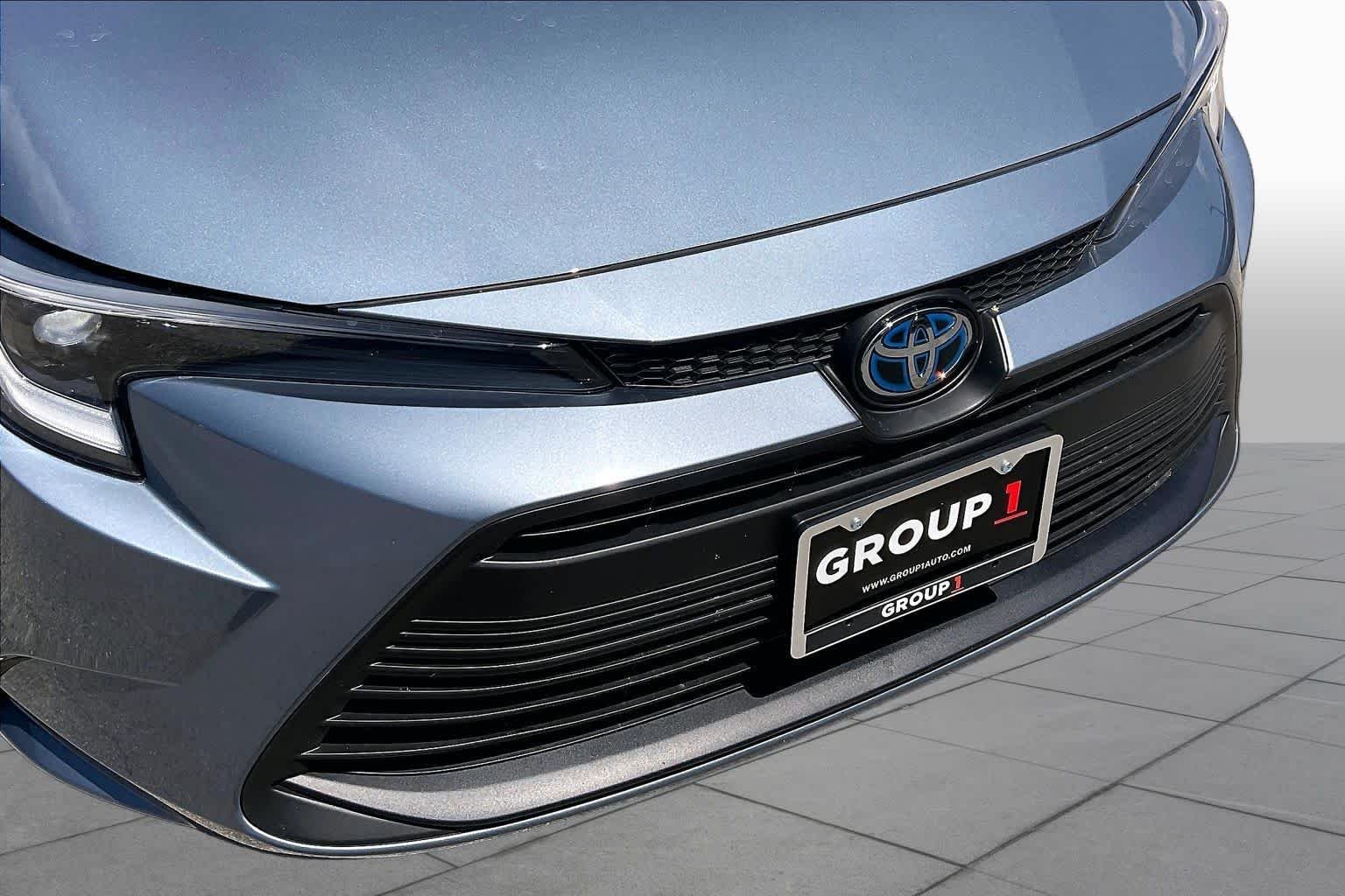 Used 2025 Celestite Toyota Hybrid LE image 61