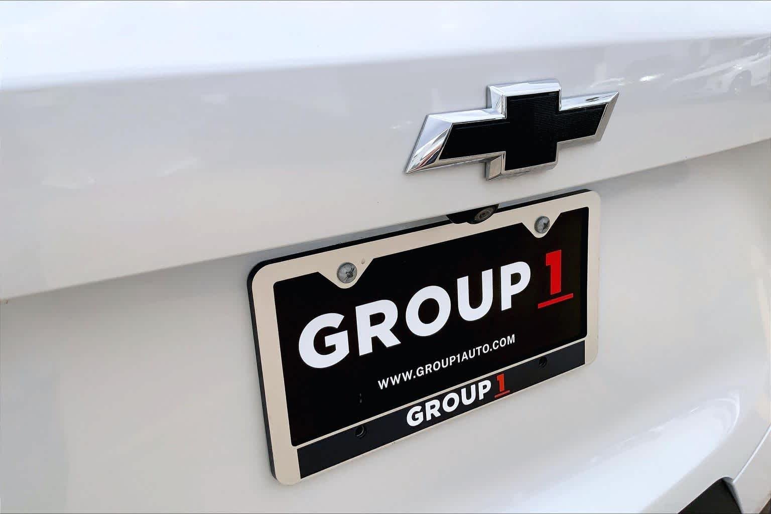 Used 2023 Iridescent Pearl Tricoat Chevrolet LT image 31