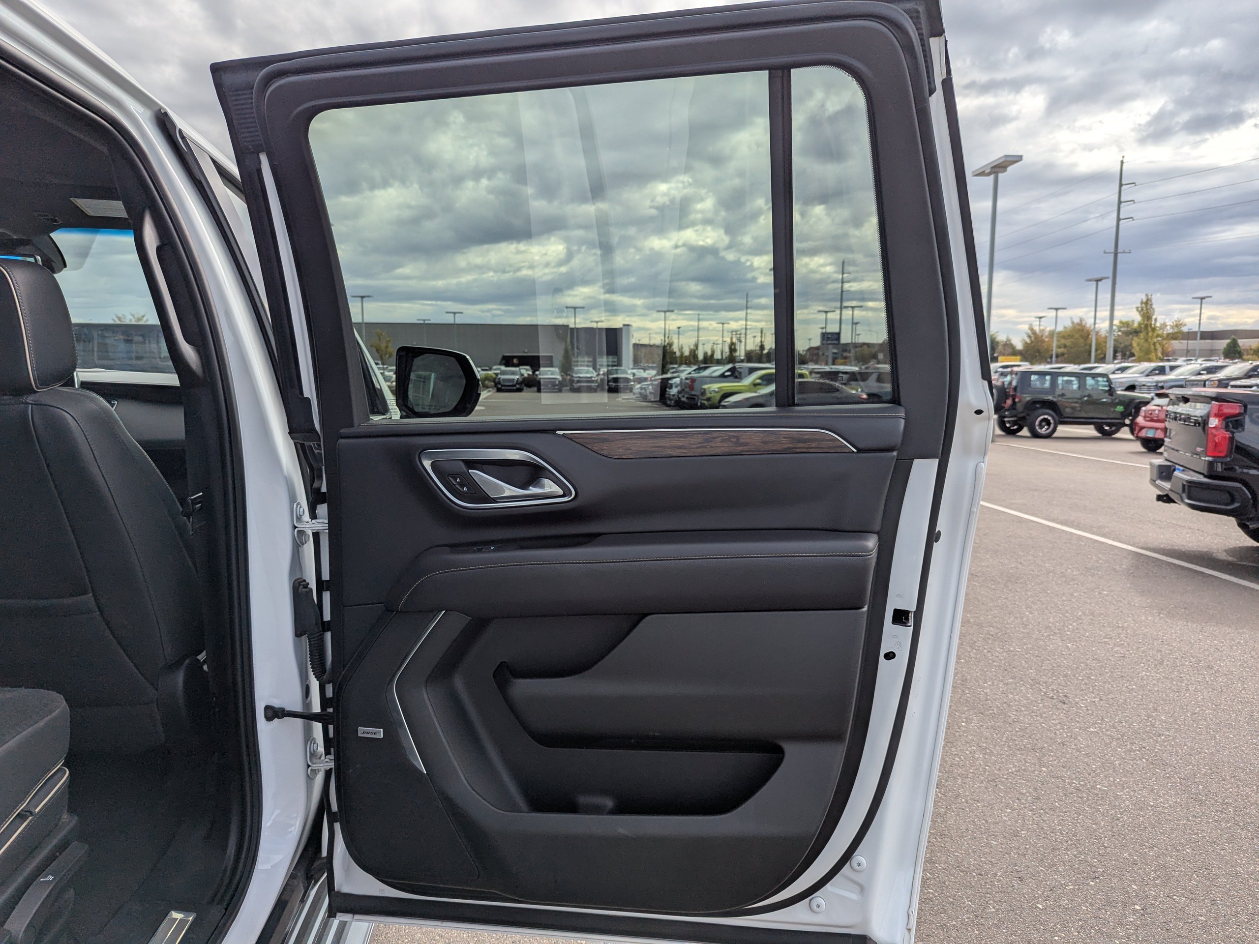 2024 Chevrolet Suburban Premier - Photo 41