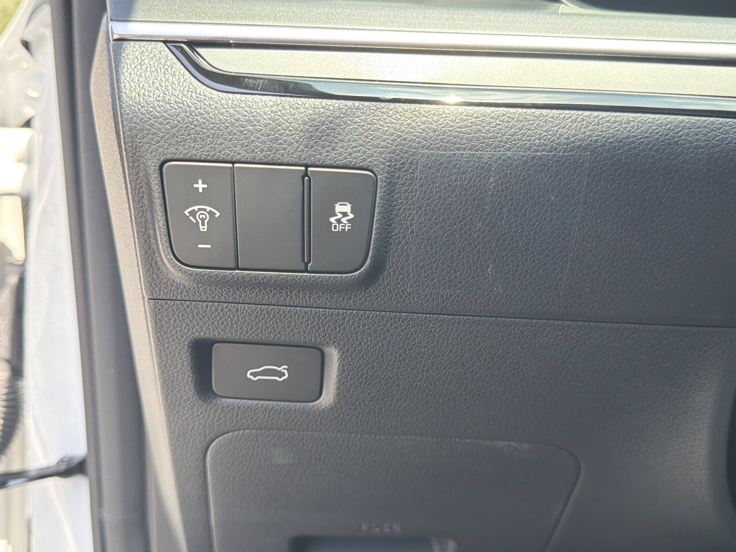 New 2026 Snow White Pearl Kia GT-Line FWD image 14